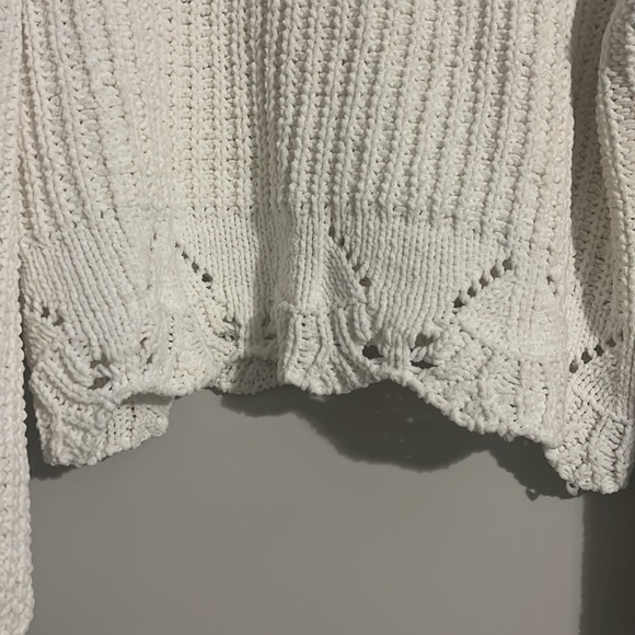 Cropped eyelit sweater. - Picture 2 of 2